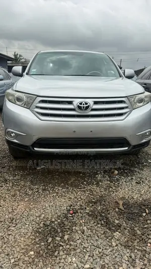 Toyota Highlander 2011 Silver