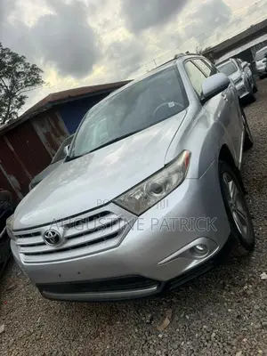 Toyota Highlander 2011 Silver