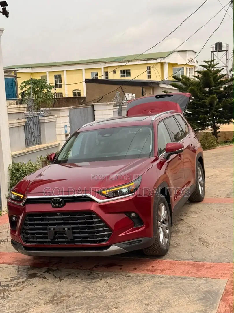 Toyota Highlander 2024 Red