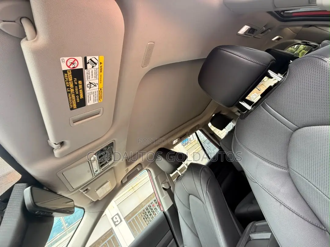 Toyota Highlander 2024 Red