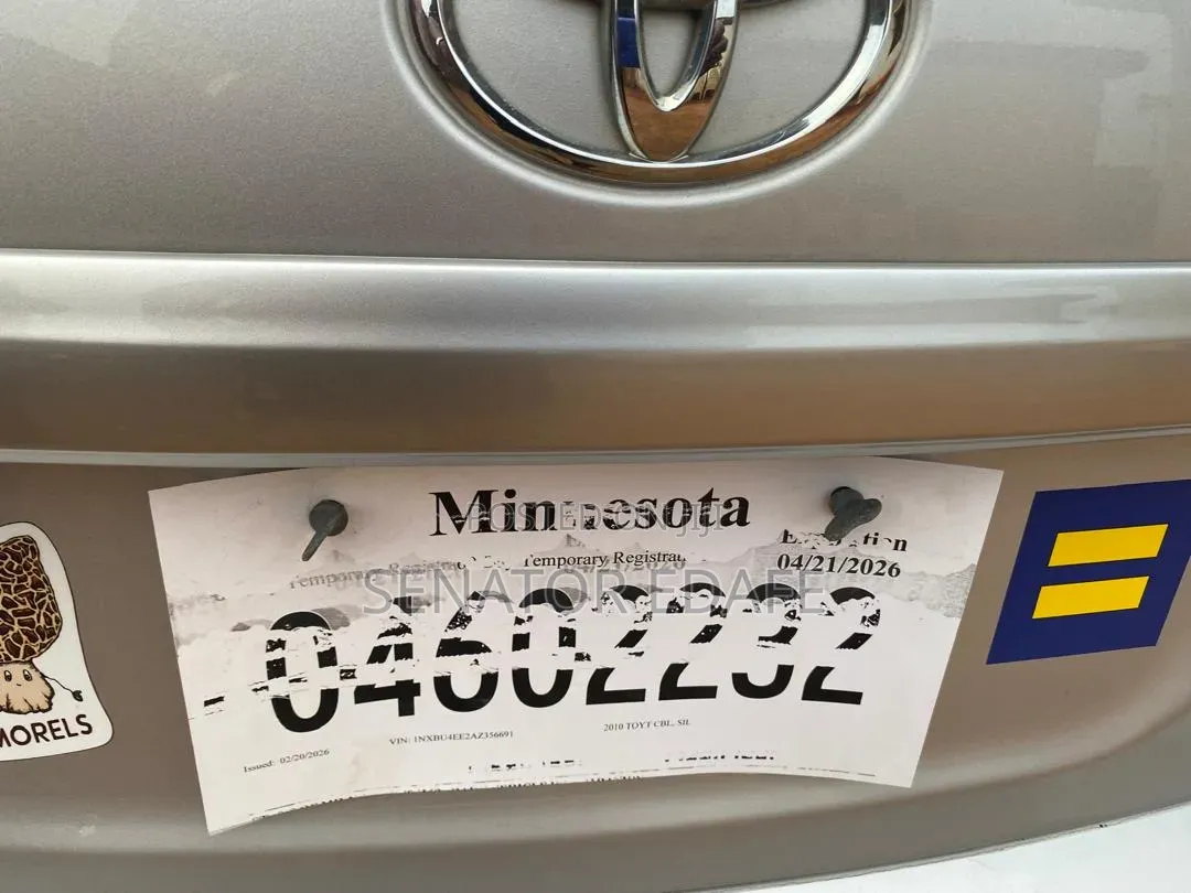 Toyota Corolla 2010 Silver