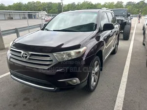 Toyota Highlander Limited 3.5l 4WD 2013 Maroon