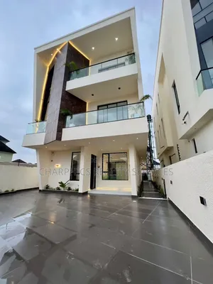 5bdrm Duplex in Lekki Phase 2 for sale