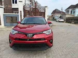 Toyota RAV4 2014 Red