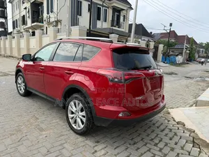 Toyota RAV4 2014 Red