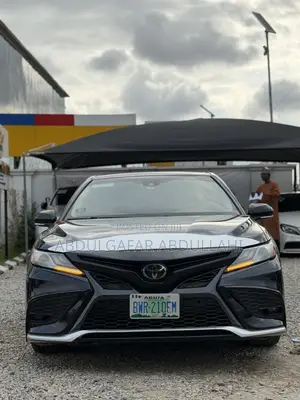 Toyota Camry XSE (2.5L 4cyl 8A) 2019 Black