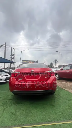 Toyota Camry LE 4dr Sedan (2.5L 4cyl 6A) 2015 Red