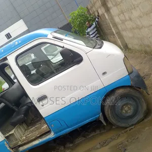 Suzuki APV Minibus 2010 White