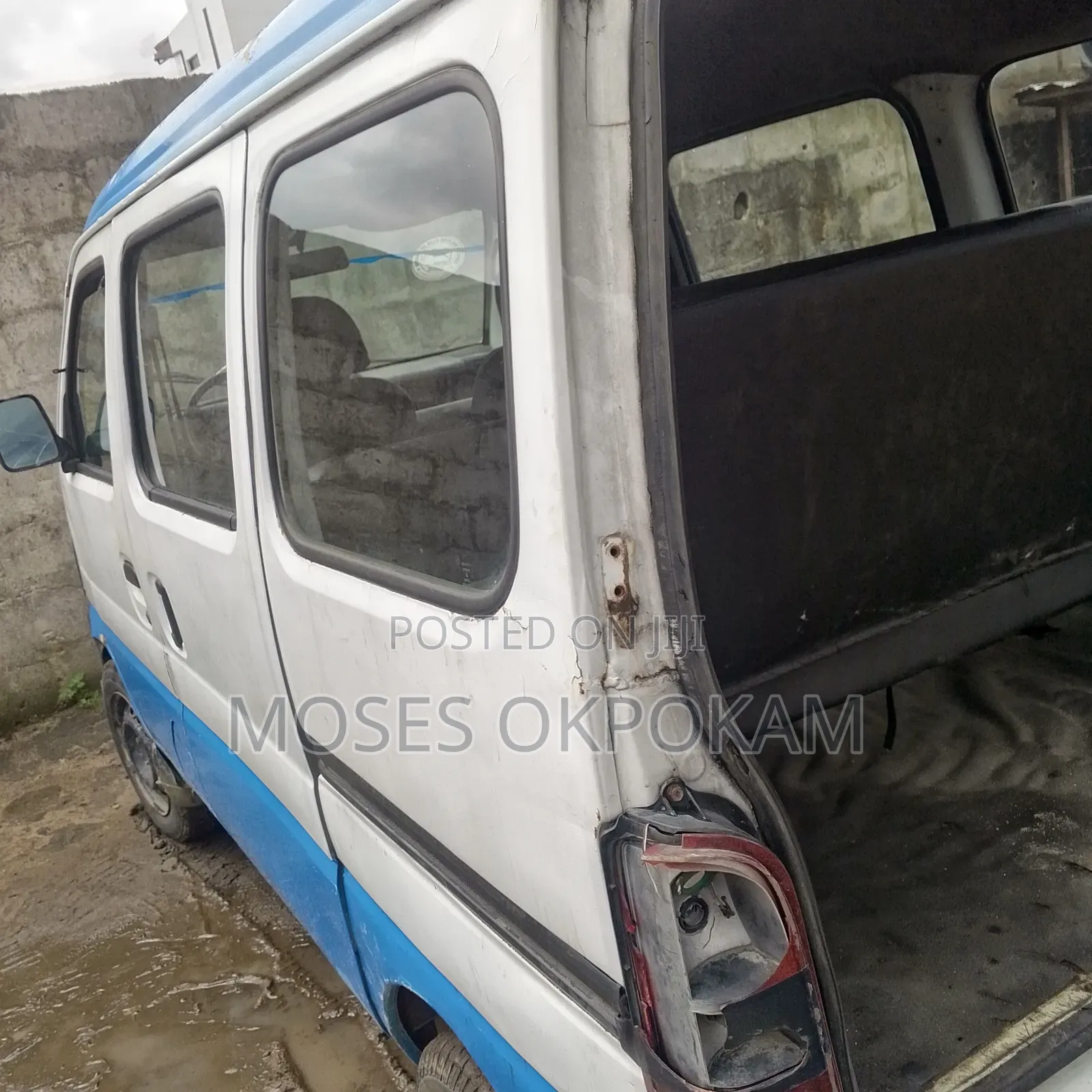 Suzuki APV Minibus 2010 White