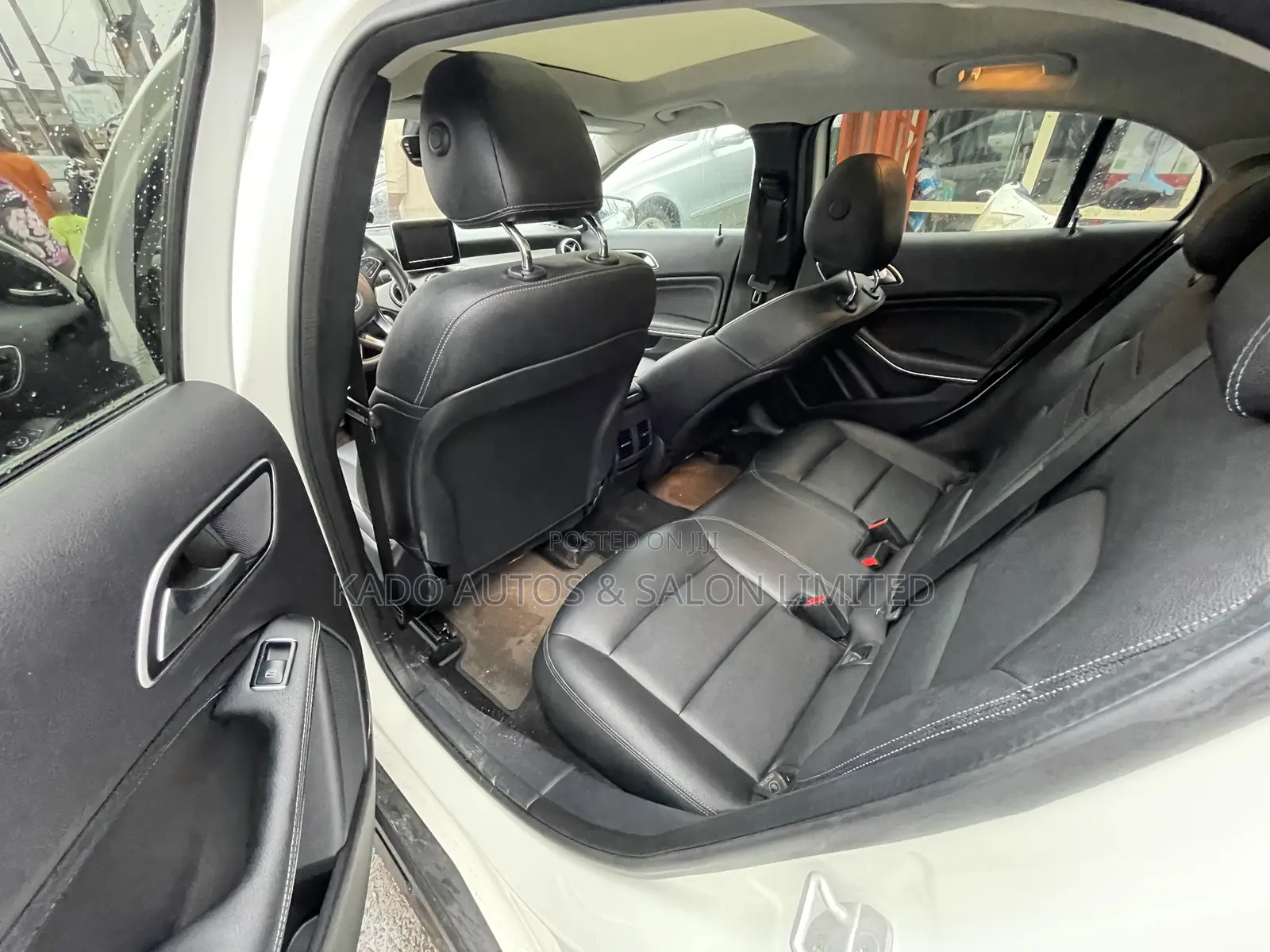 Mercedes-Benz GLA 250 2016 White
