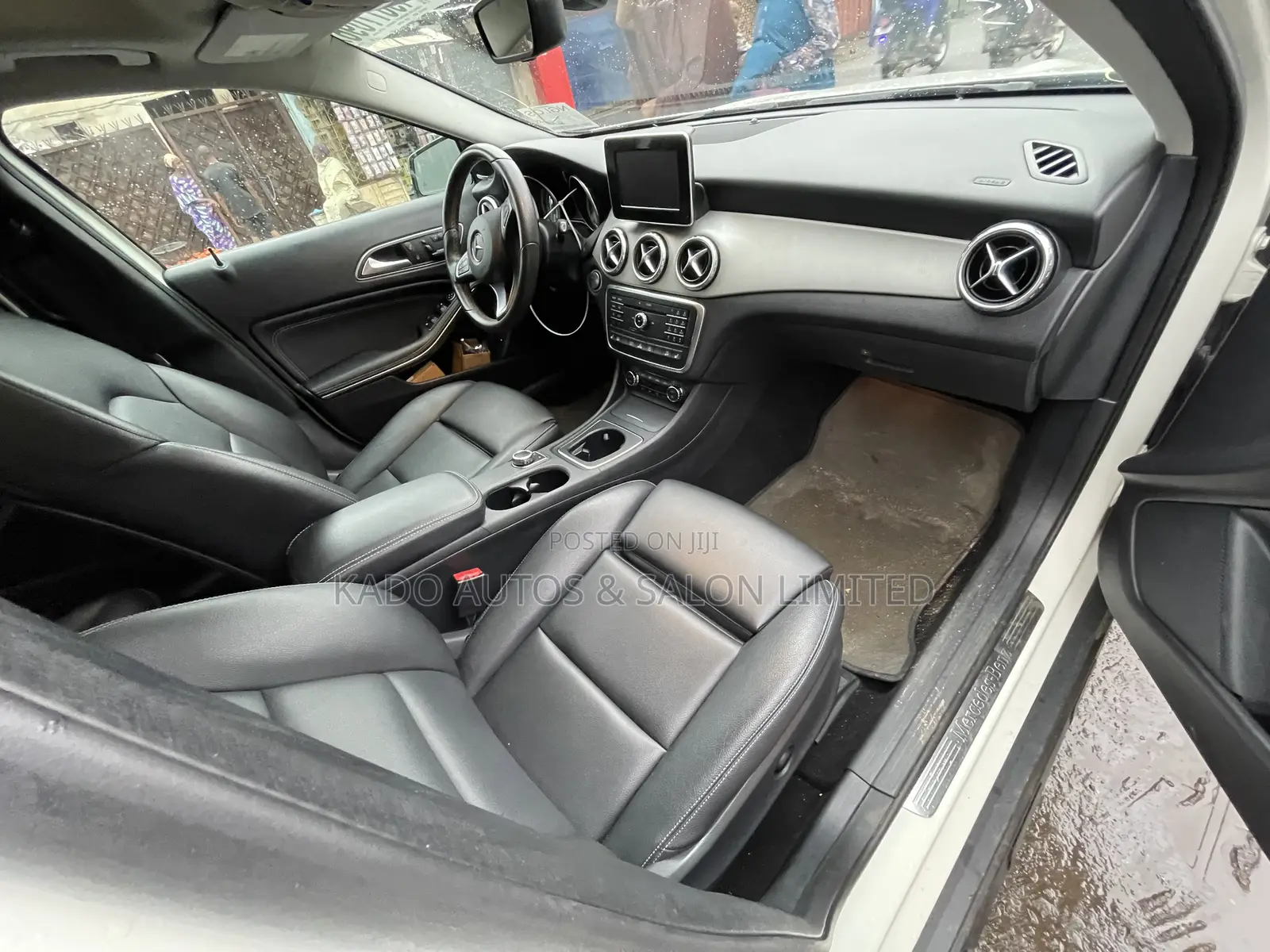 Mercedes-Benz GLA 250 2016 White