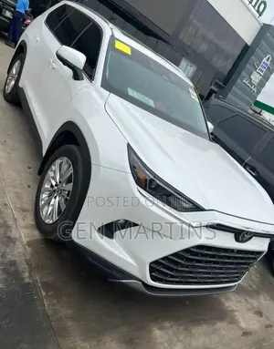 Toyota Highlander Platinum AWD 2024 White