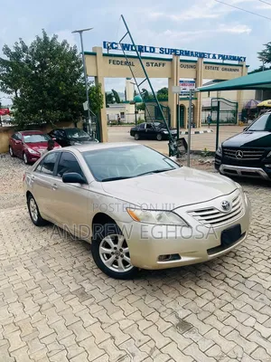 Toyota Camry 2008 Gold