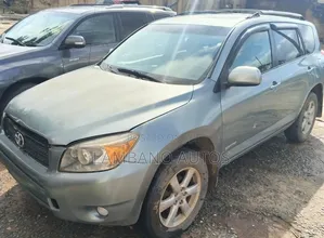 Toyota RAV4 2007 Green
