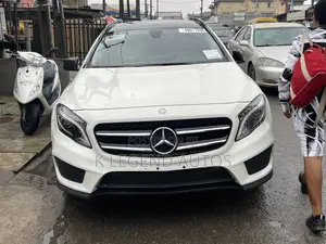 Mercedes-Benz GLA 250 2017 White