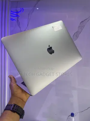Laptop Apple MacBook Pro 2018 16GB Intel Core i5 SSD 512GB