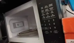 Hisense Microwave Oven (20l)
