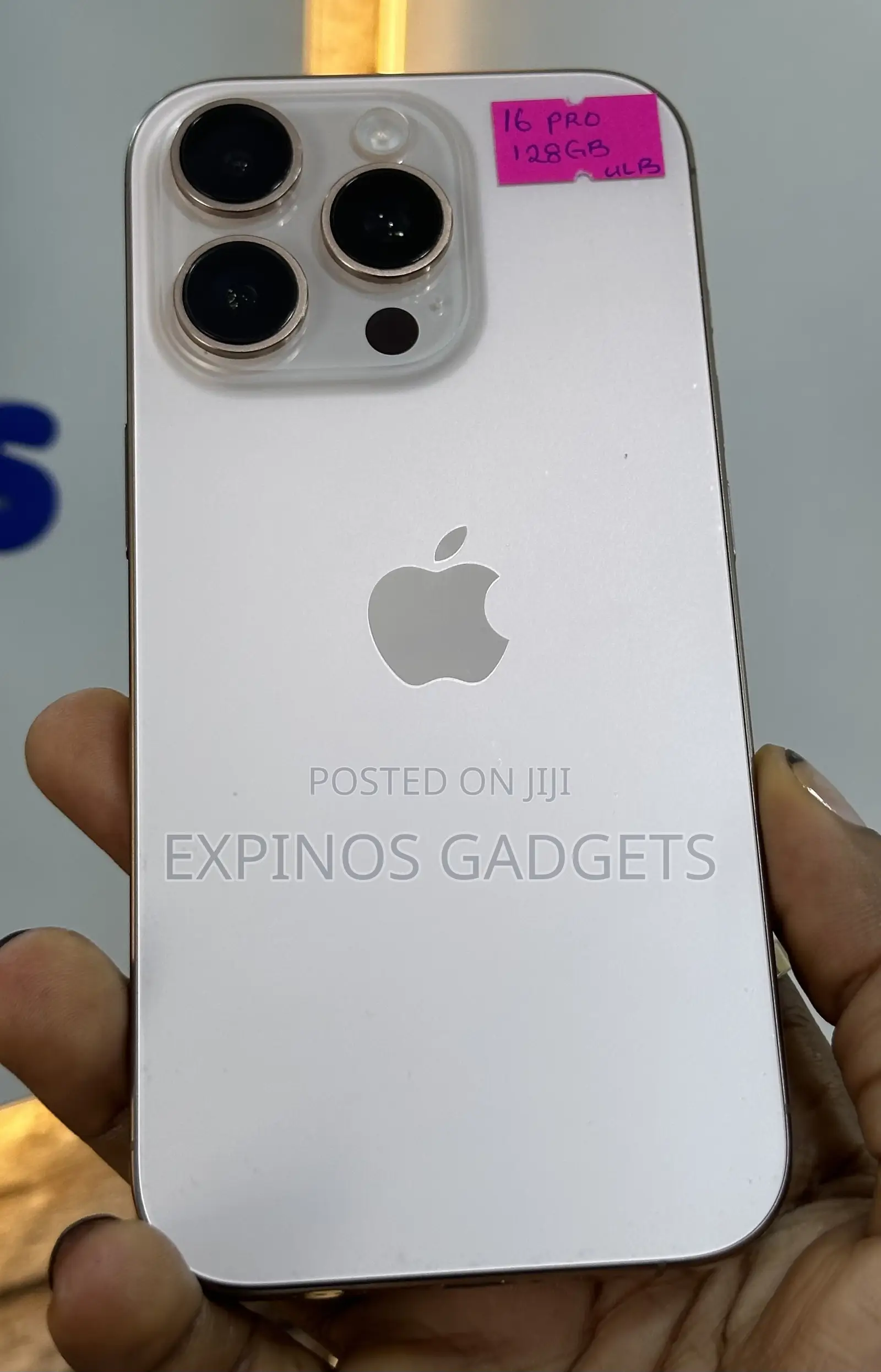 Apple iPhone 16 Pro 128 GB Gold