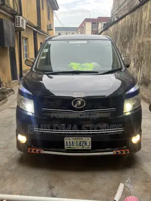 Toyota Voxy V 4WD 8-Seater 2010 Black