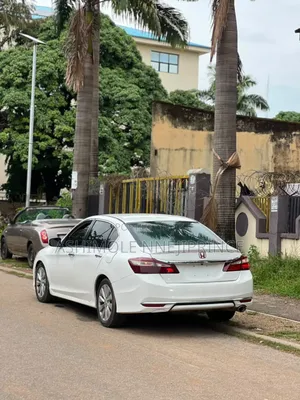 Honda Accord LX 4dr Sedan FWD (2.4L 4cyl 2A) 2013 White