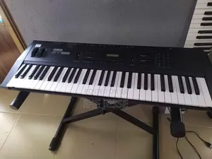 Yamaha Sy55 Synthesizer Keyboard And