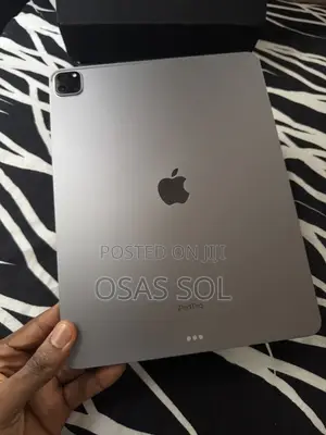 Apple iPad Pro 12.9 (2022) 128 GB Gray