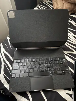 Apple iPad Pro 12.9 (2022) 128 GB Gray