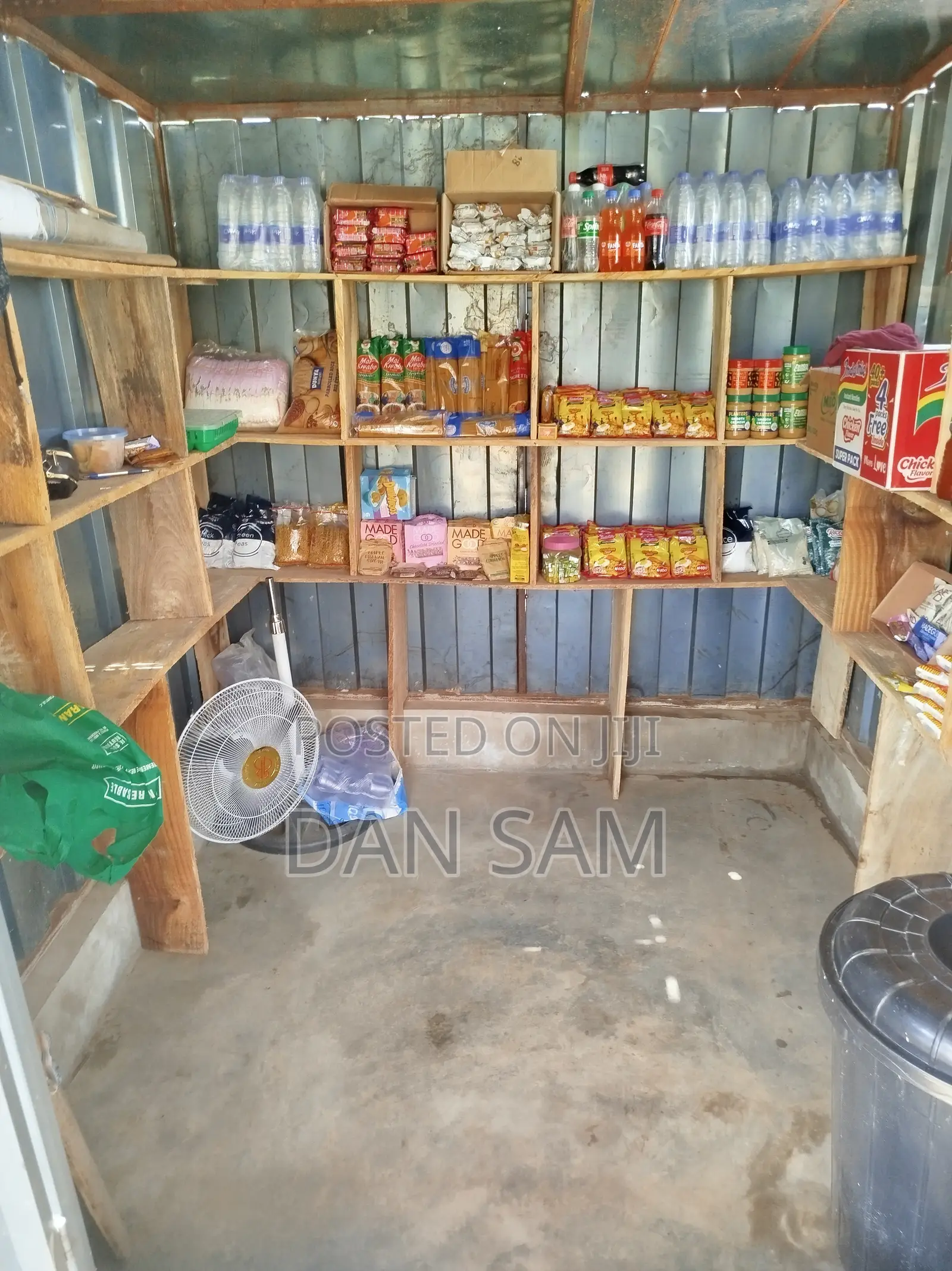 8 * 8 Container Shop