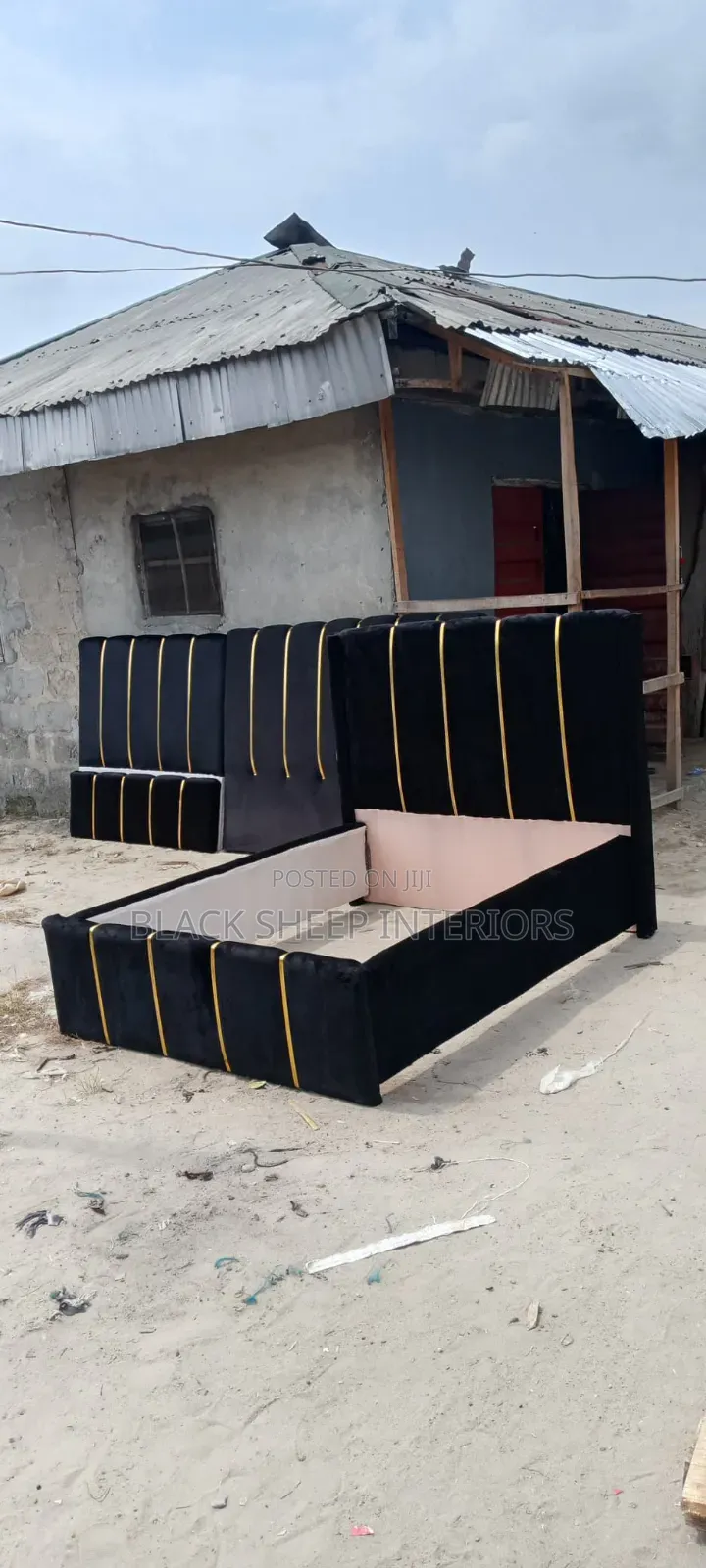 Standard 6x4 Bedframe, Available in Different Colors