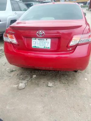 Toyota Camry XLE 4dr Sedan (2.5L 4cyl 6A) 2011 Red