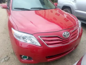 Toyota Camry XLE 4dr Sedan (2.5L 4cyl 6A) 2011 Red