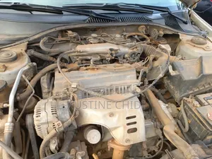 Toyota Avensis 1.6 VVT-i 2003 Silver