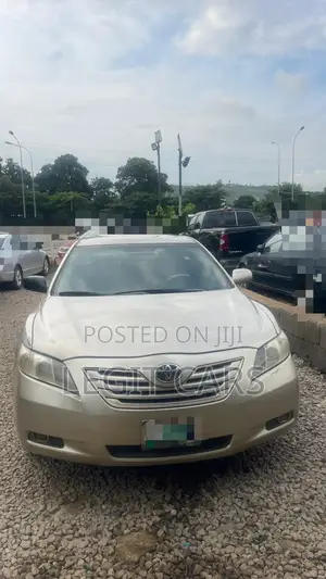 Toyota Camry 2008 Gold