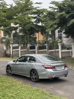 Honda Accord Touring V6 4dr Sedan FWD (3.5L 6cyl 6A) 2017 Silver