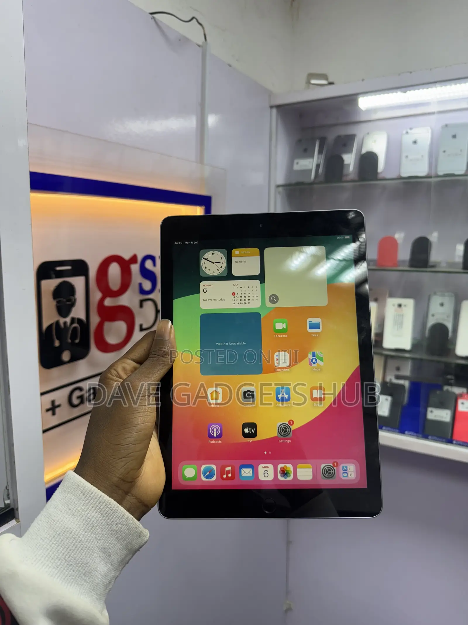 Apple iPad 9.7 32 GB Gray