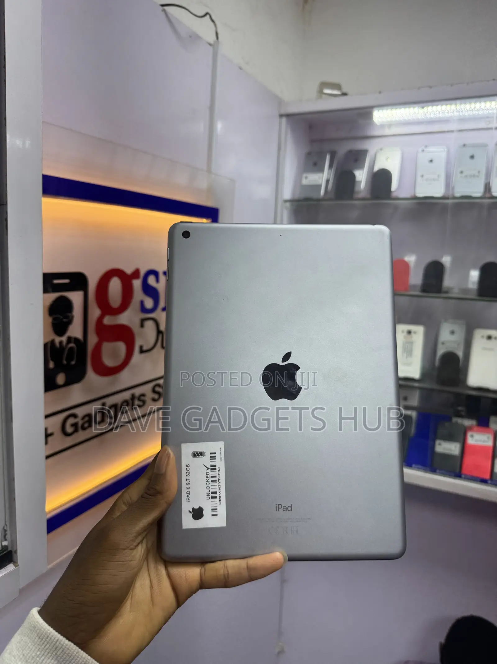 Apple iPad 9.7 32 GB Gray