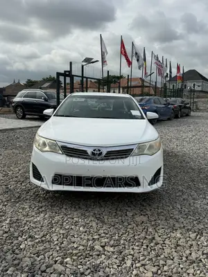 Toyota Camry L 4dr Sedan (2.5L 4cyl 6A) 2013 White