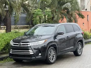 Toyota Highlander XLE 2019 Black