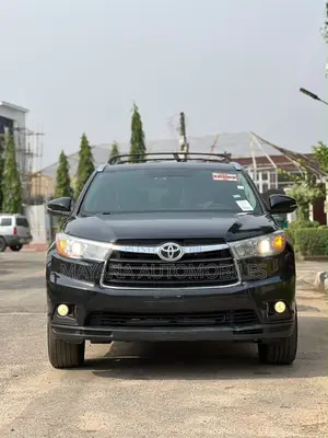 Toyota Highlander XLE 4dr SUV AWD (3.5L 6cyl 6A) 2015 Black