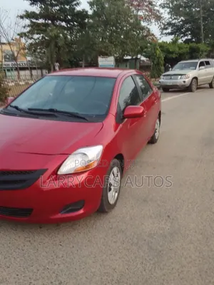Toyota Yaris 1.3 2008 Maroon