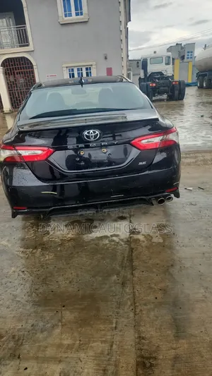 Toyota Camry 2018 Back Windscreen