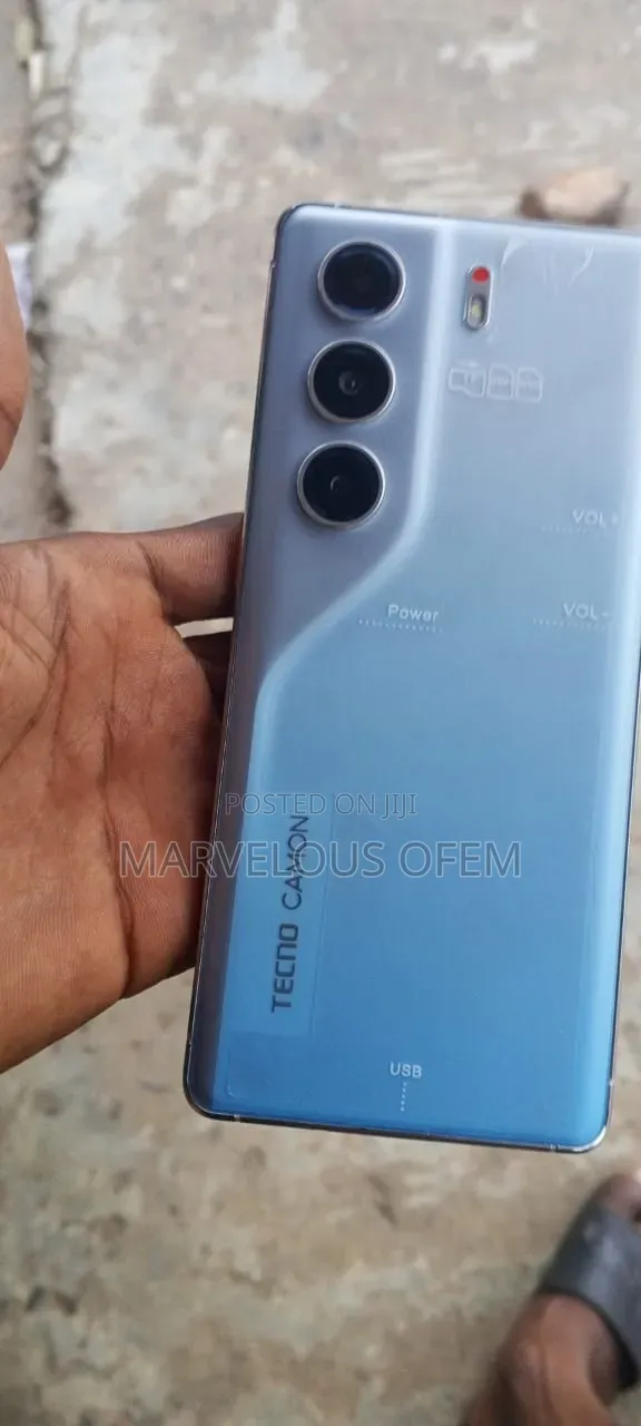 Tecno Camon 40 256 GB Blue