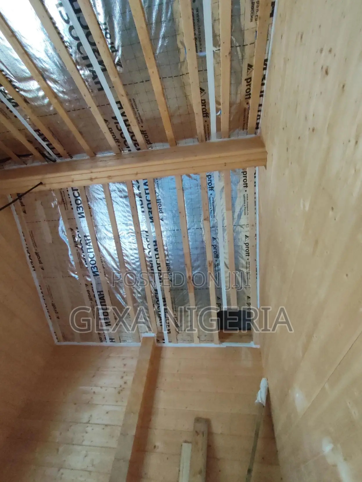 Reflective Vapor Waterproof Membrane Izospan Rf (70 M2)