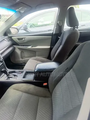 Toyota Camry 2017 Silver