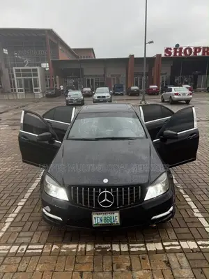 Mercedes-Benz C350 C350 BlueEFFICIENCY 4MATIC AWD 2010 Black