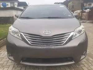 Toyota Sienna 2014 Gray