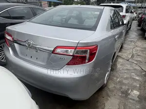 Toyota Camry 2012 Silver