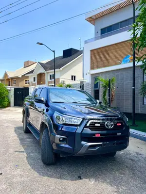 Toyota Hilux V6 Adventure for Hire