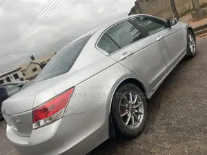 Honda Accord 2010 Silver