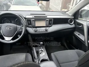 Toyota RAV4 2016 Silver